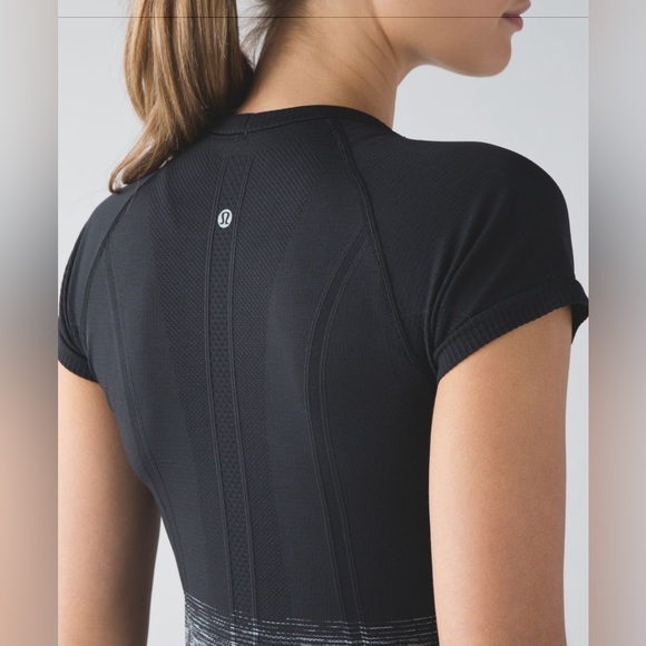 Lululemon Swiftly Tech Short Sleeve 2016 Canadian Olympic Volleyball Gear - Picture 6 of 9